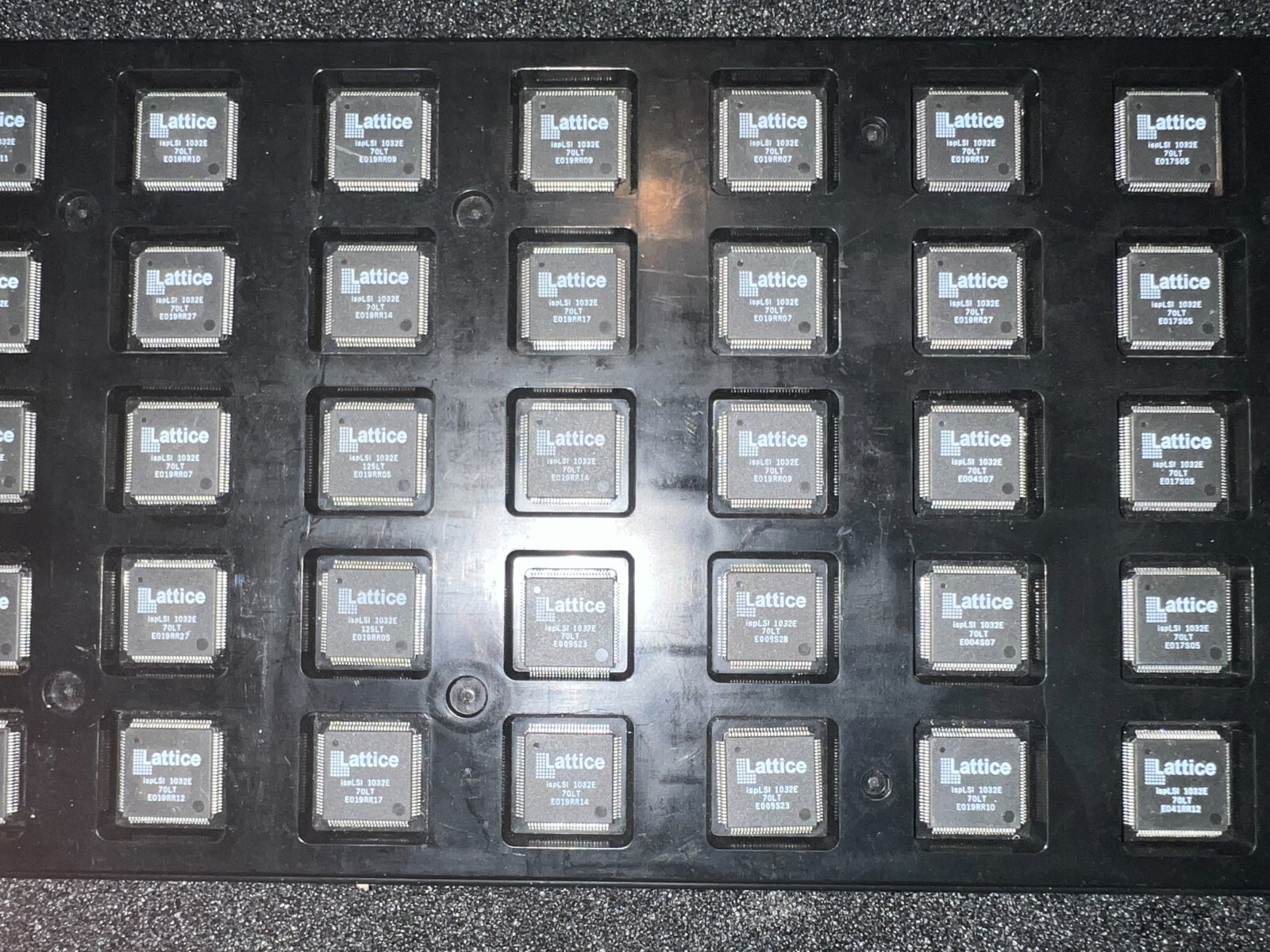 ISPLSI1032E-70LT