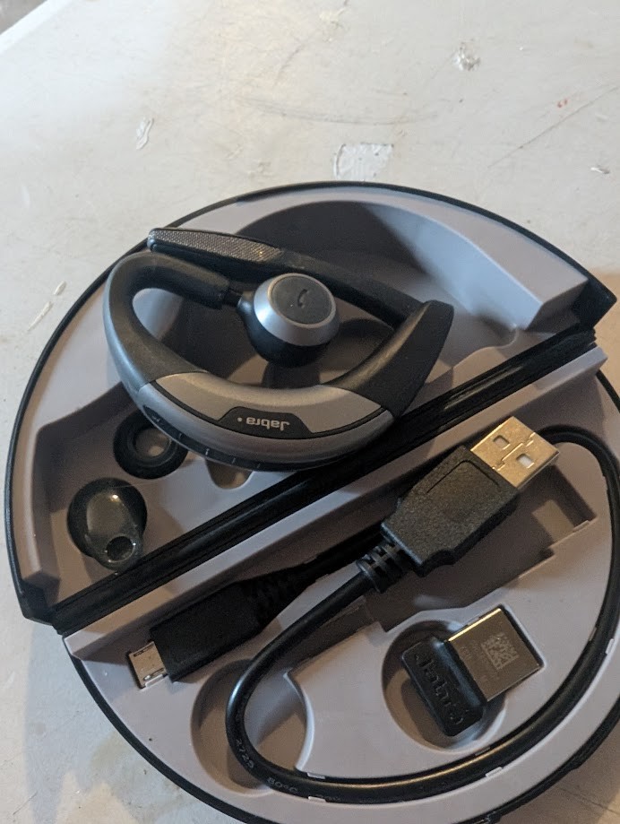 Jabra Motion UC MS Wireless Bluetooth Headset With Link 360 USB Adapter & Case
