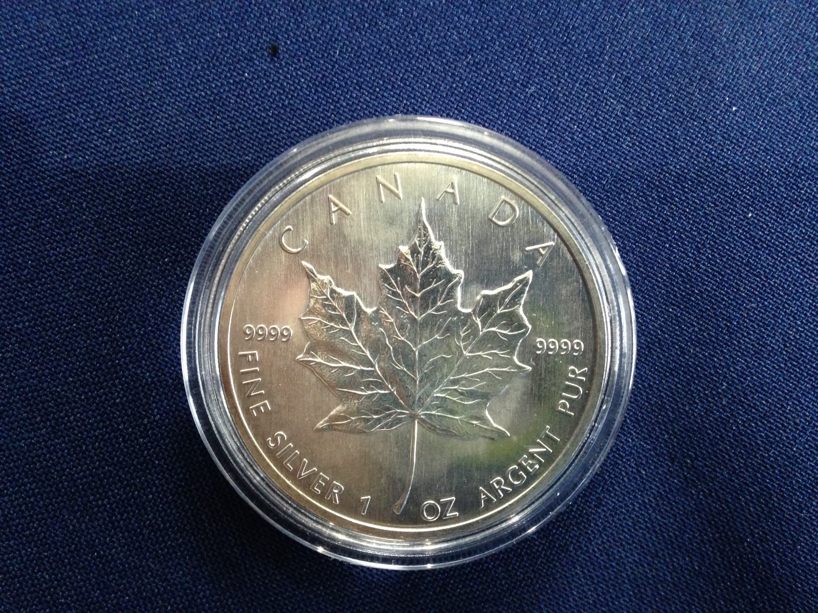 1990 Canada $5.00 Maple Leaf Gem BU One Ounce .9999 Fine Silver E6103