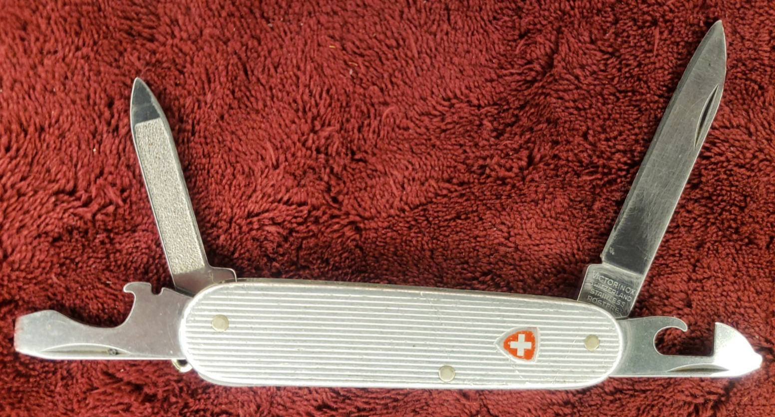 Victorinox Ribbed Cadet. Silver Alox. Rare. Discontinued Swiss Army Knife