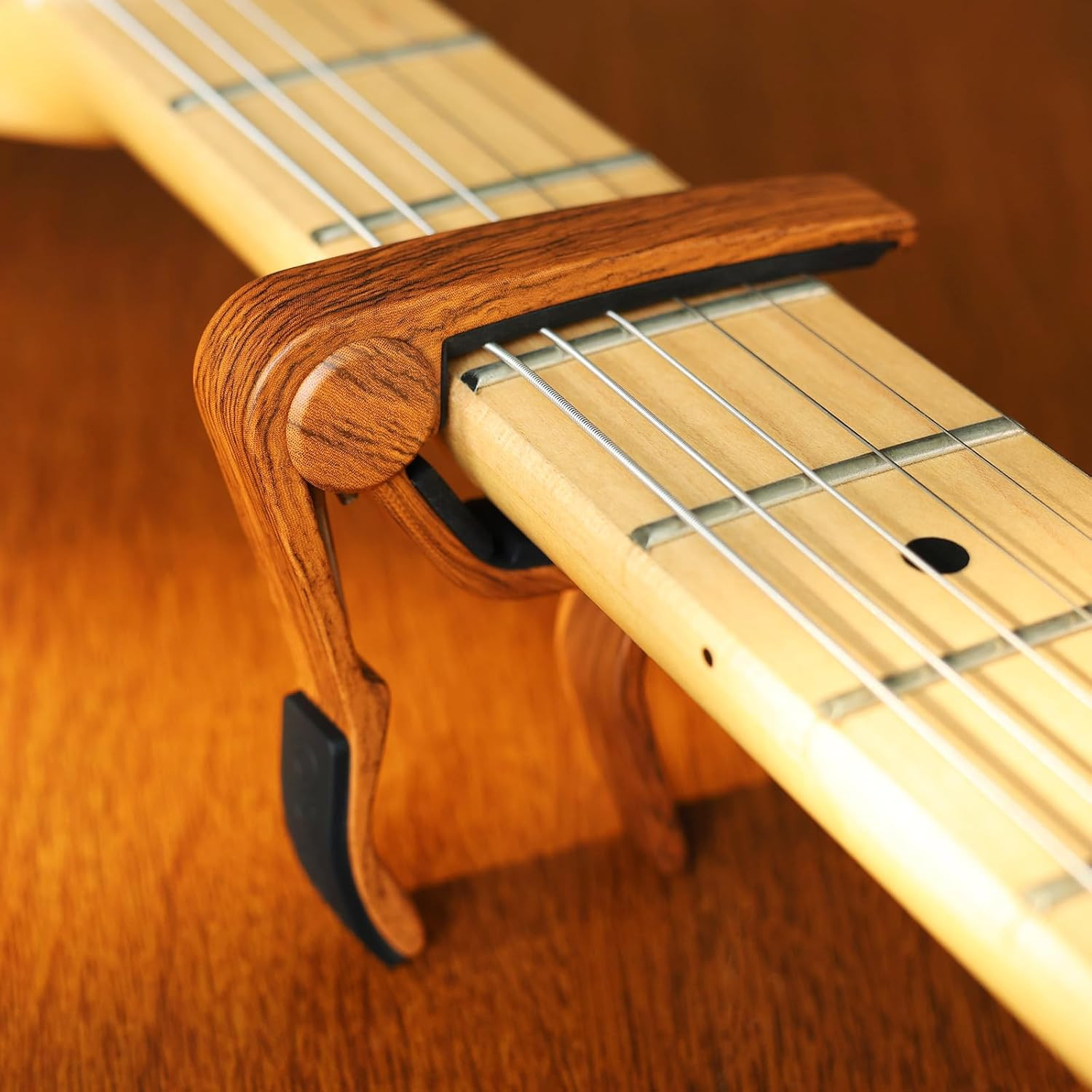 WINGO Guitar Capo for Acoustic and Electric Guitars - Rosewood Color with 5 Pick