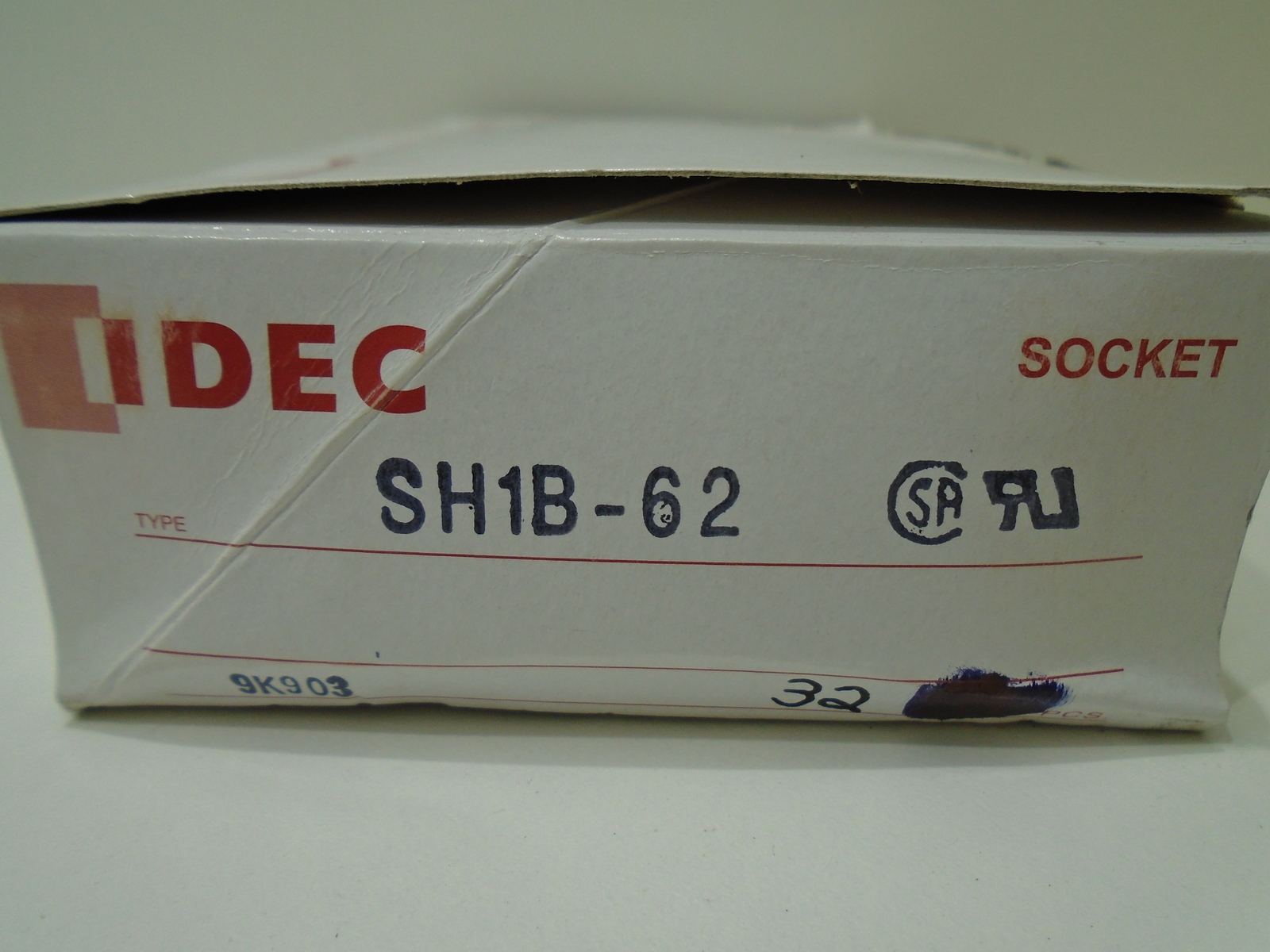 *NEW* (32 PIECES) IDEC SH1B-62 RELAY SOCKET 9K903
