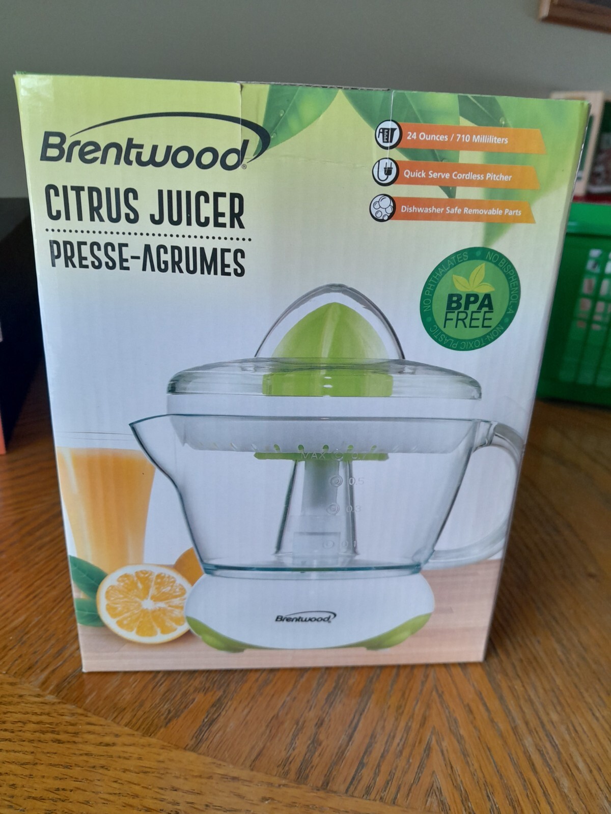 BRAND NEW Brentwood  J-15  24oz  Electric Citrus Juicer,  Oranges Limes Lemons