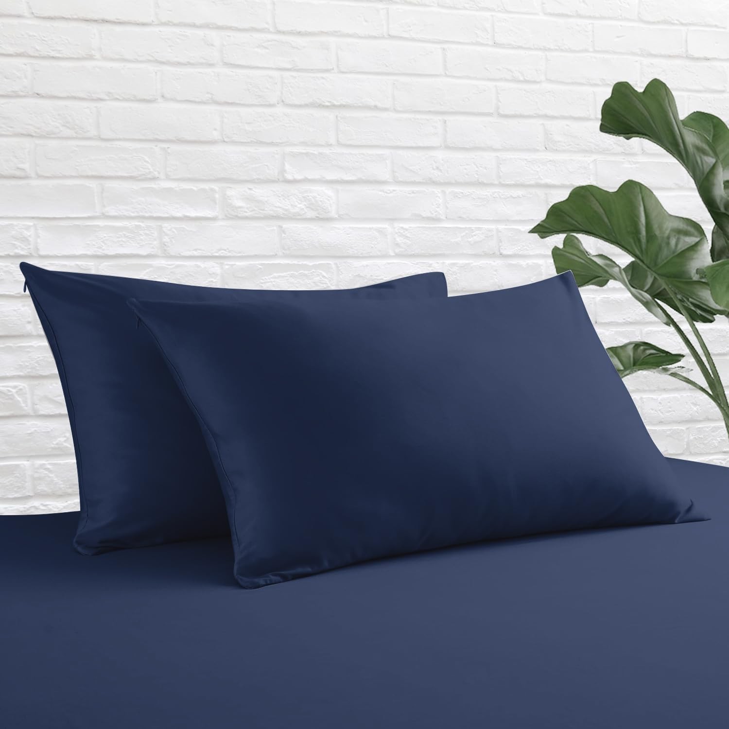 Queen Pillow Protector Set of 4, 100% Egyptian Cotton Pillow Cases with Zippe...