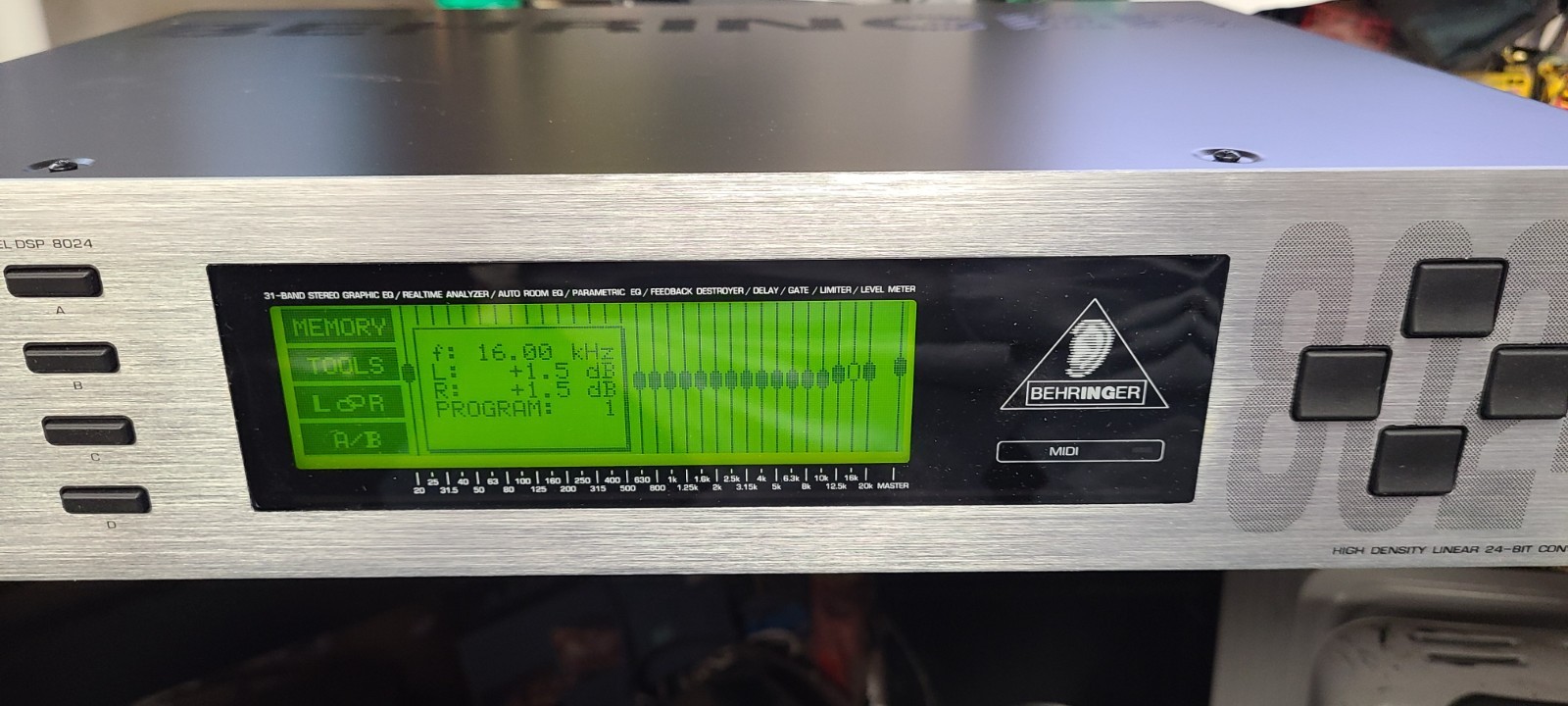 BEHRINGER Model DSP 8024 Ultra-Curve Pro Digital 24-Bit Dual-DSP Mainframe