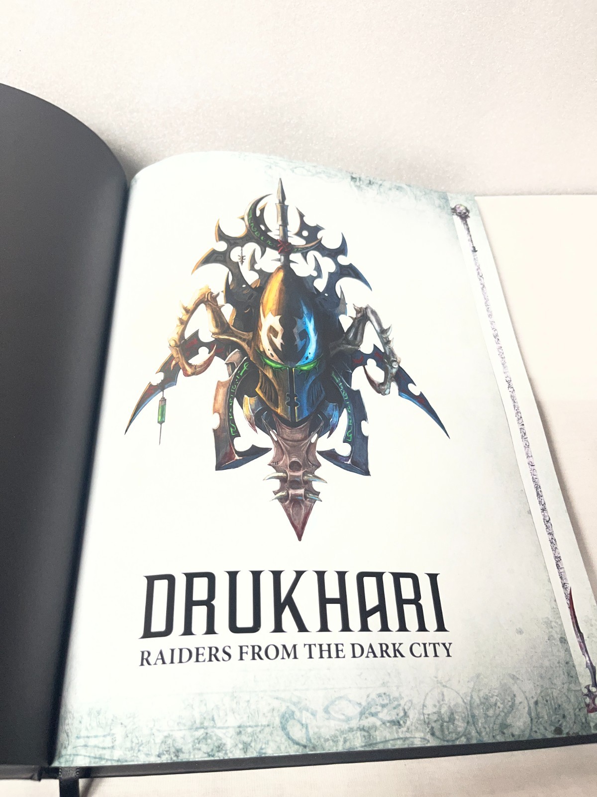 RARE CODEX Drukhari Collectors Edition Warhammer 40k