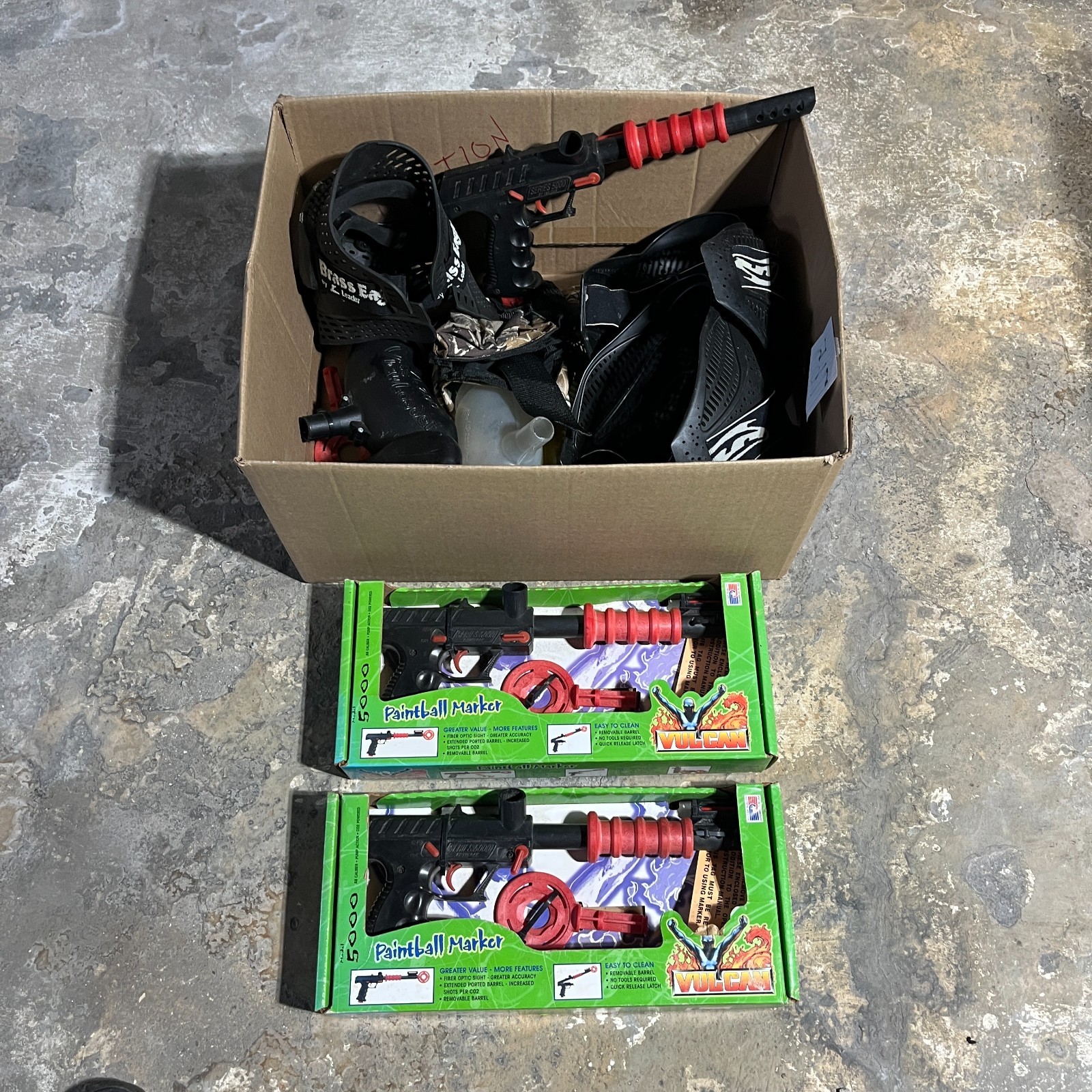 Vulcan Series 5000 Black & Red Pump Paintball Gun Set of 3 + Masks - 2 NEW