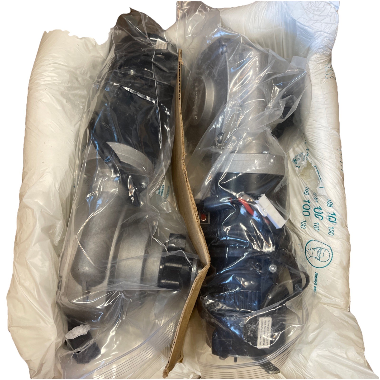 Permobil M3 Part 330719 / 330834  L&R Drive Units Motors 338244/338245