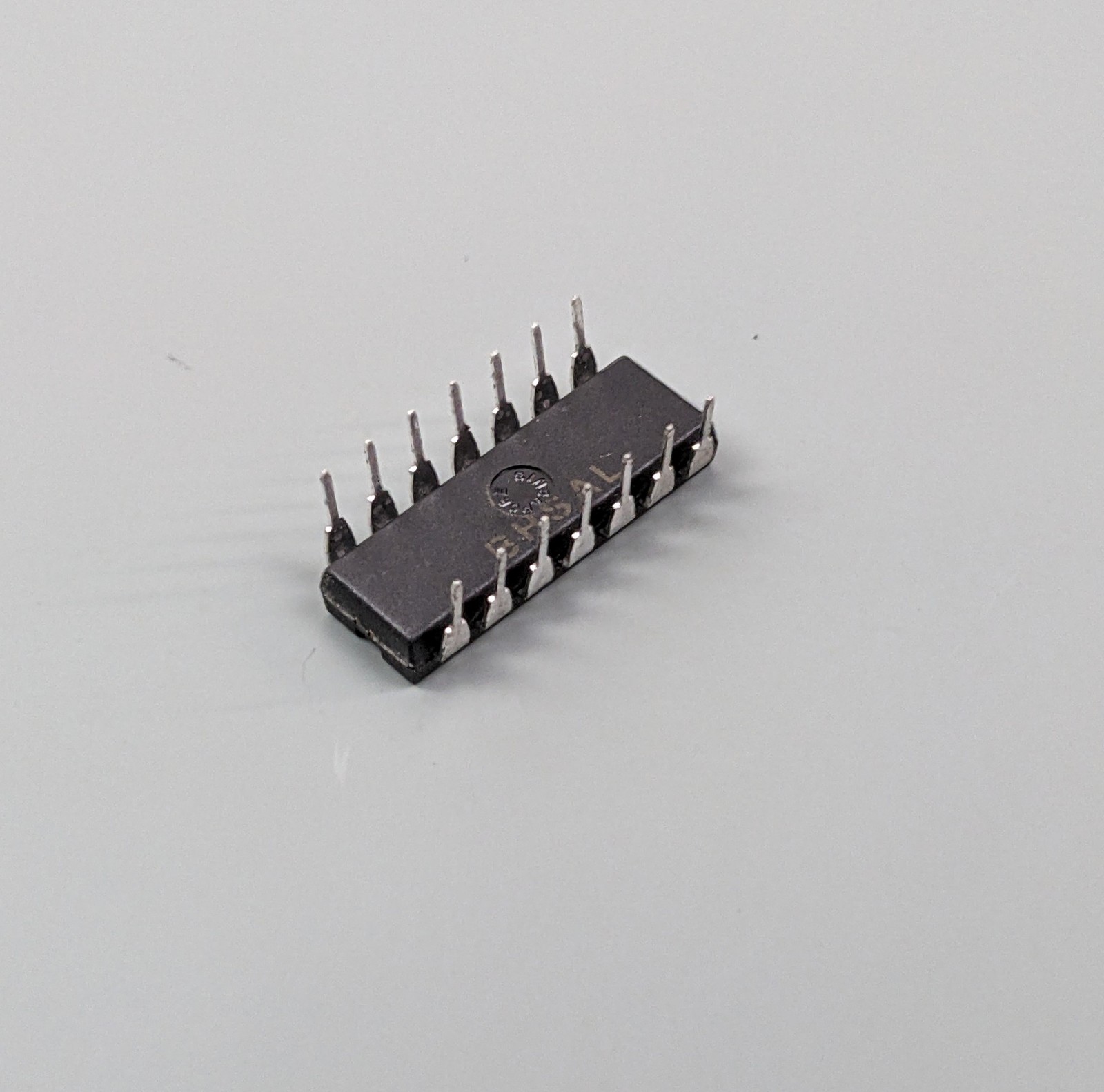 SSI SSI204CP Integrated DTMF Receiver IC, 5V, Binary Out