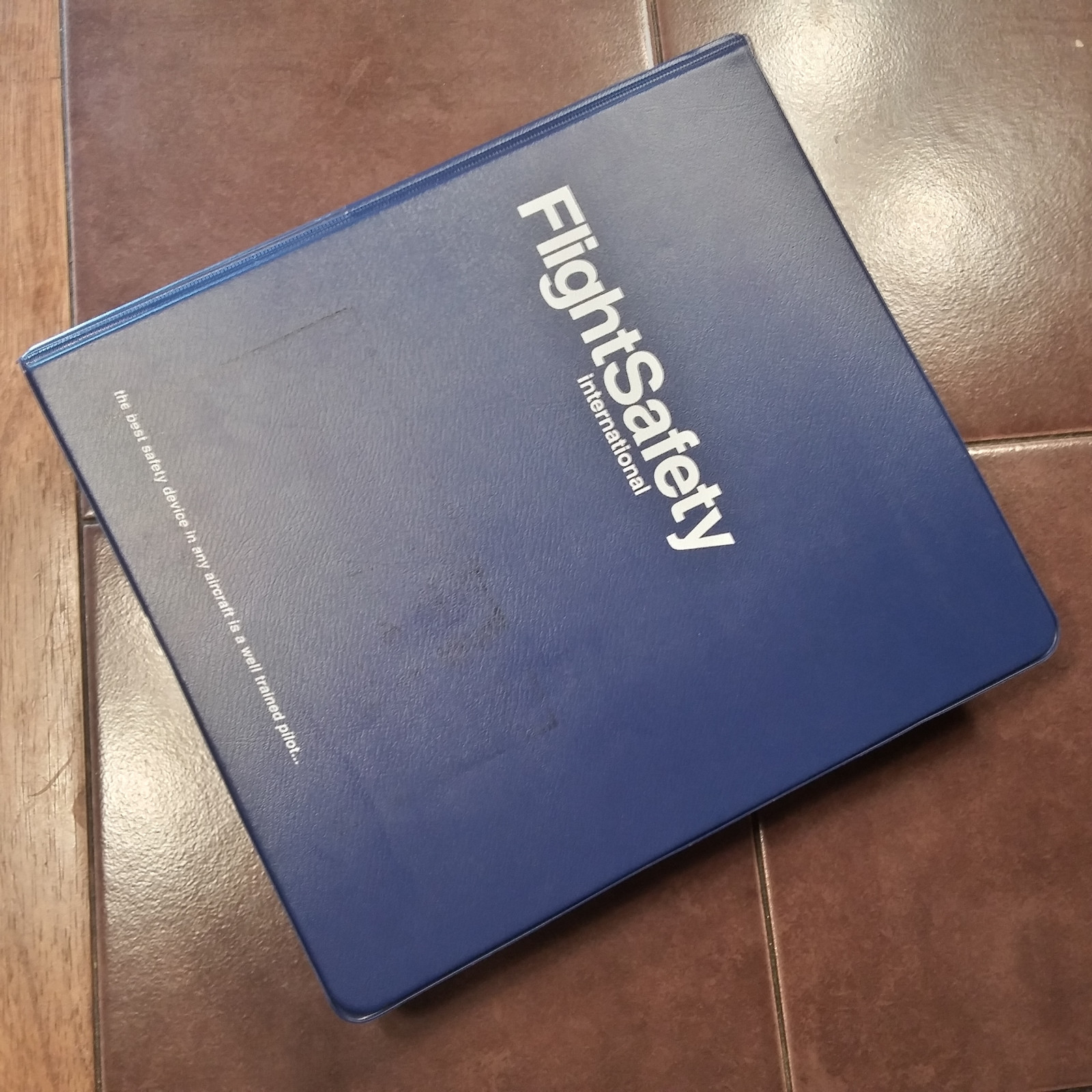 Learjet 31A Pilot Training Manual, Vol. 1 - Operational Information