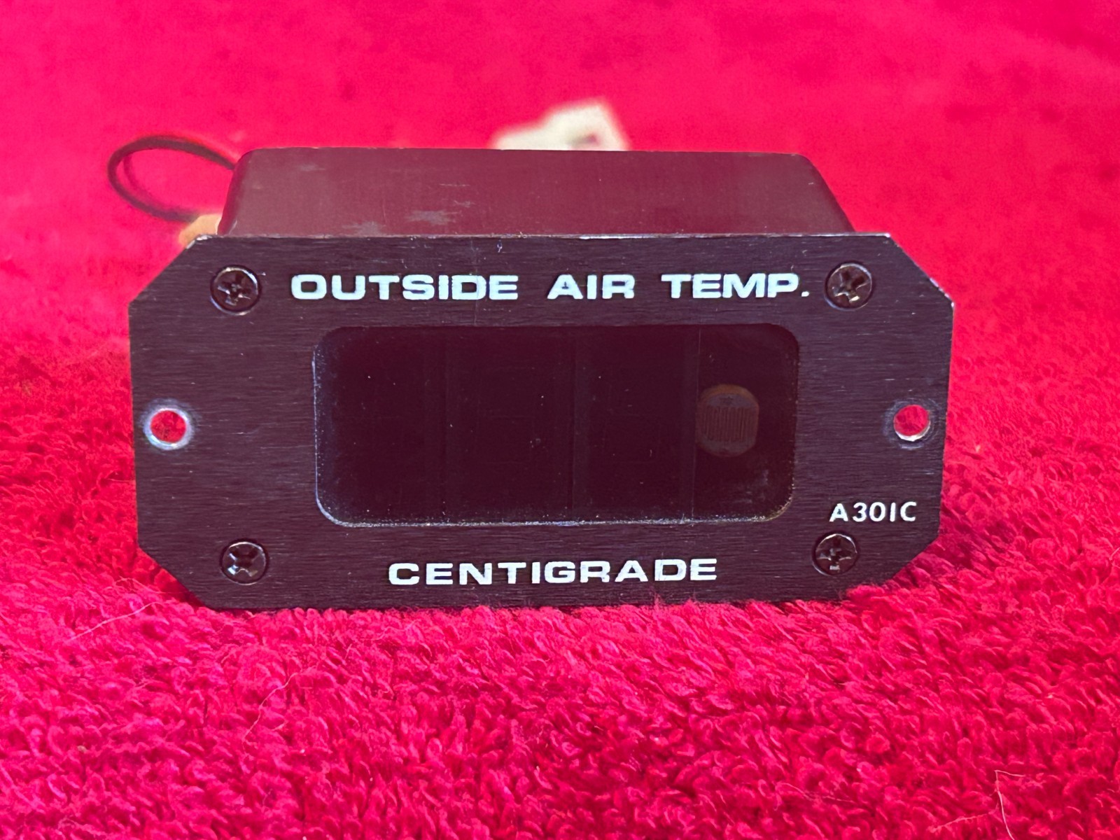 DAVTRON A301C OAT OUTSIDE AIR TEMPERATURE INDICATOR
