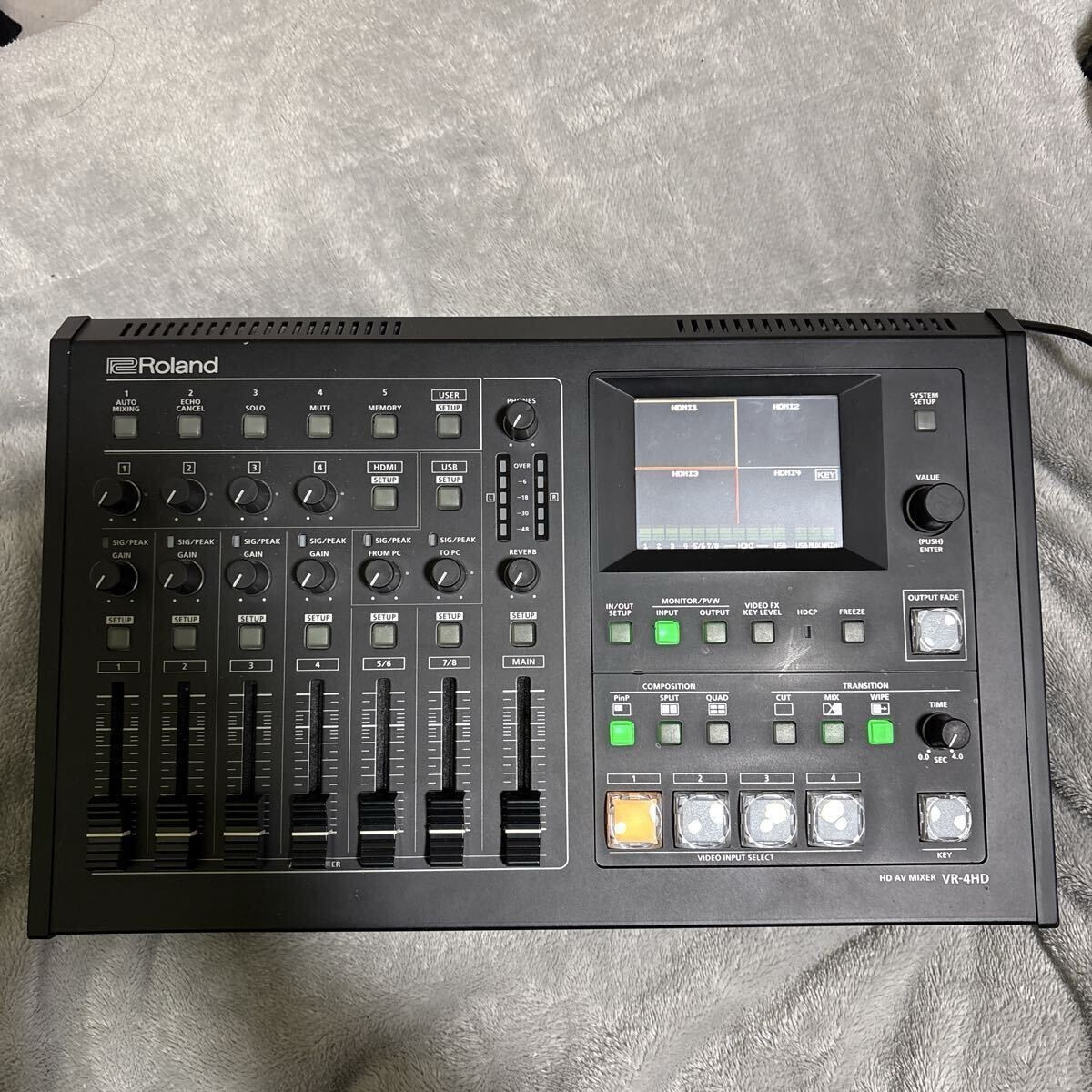 [US Tax Included] Roland VR-4HD 4 Channel HD All in One AV Mixer AC100V