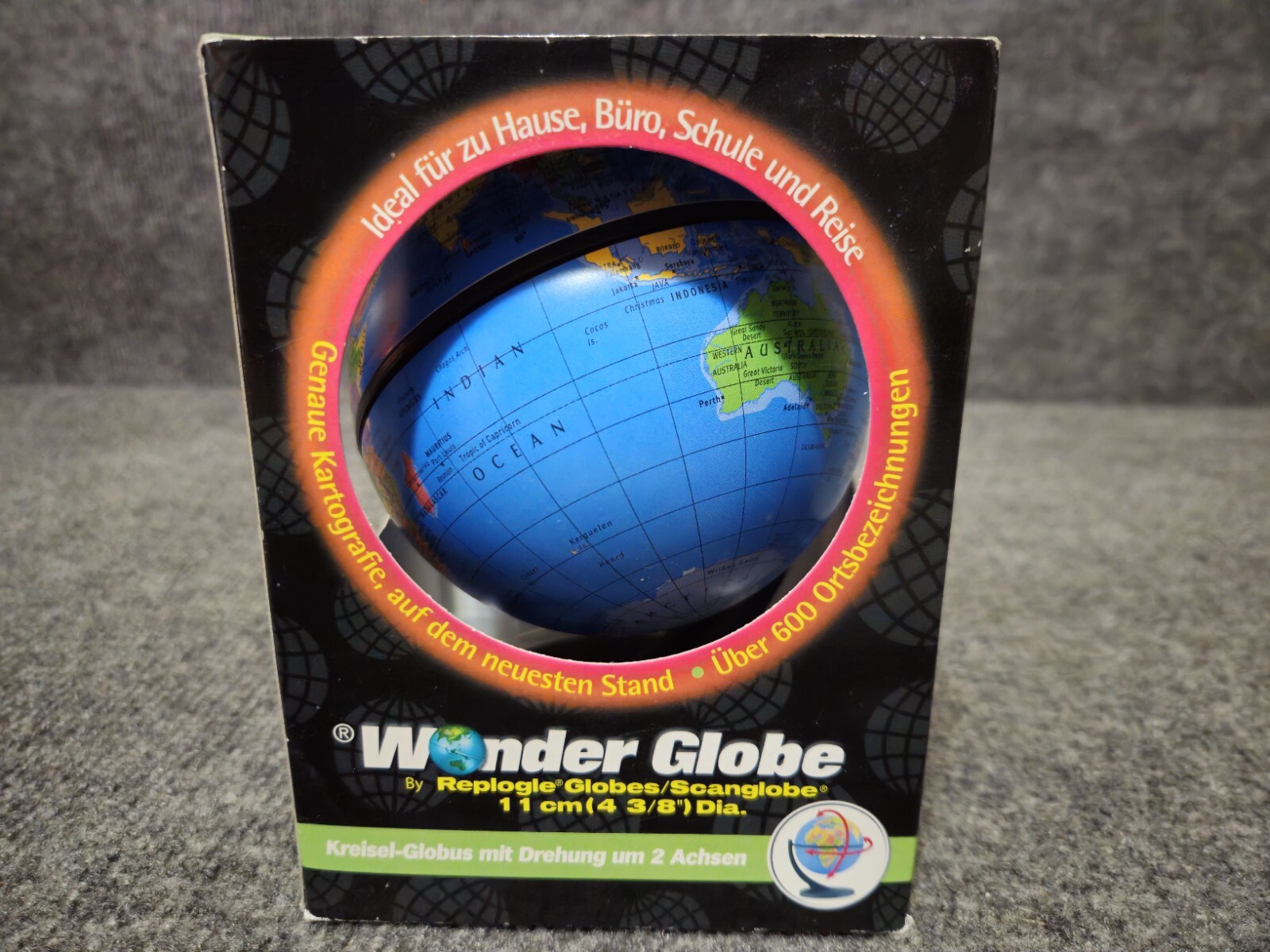 WONDER GLOBE Gyroscopic Globe Rotes on 2 Axes