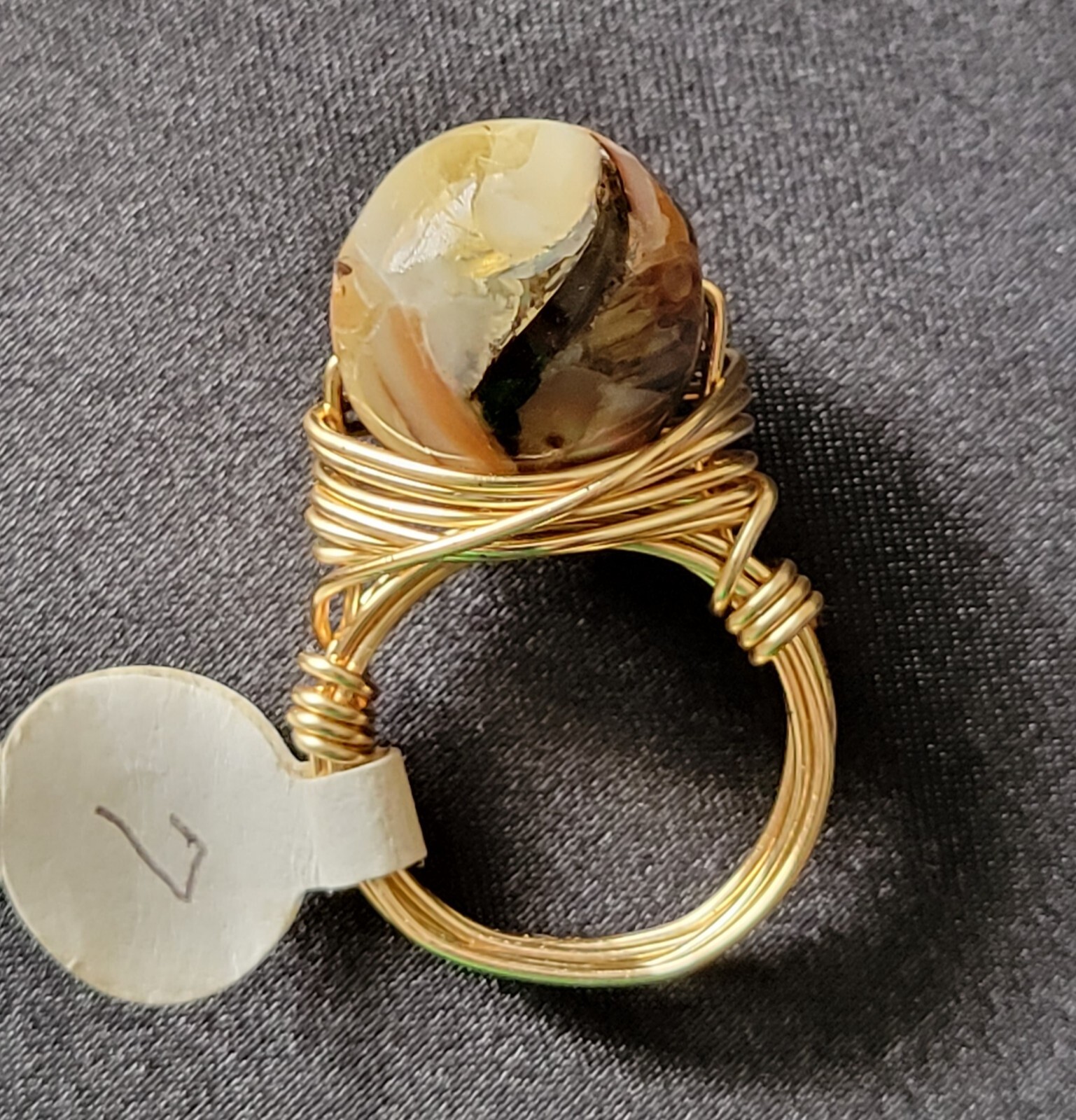 Cocoa & Creme Rotating Agate Ball Wired Ring Size 7, 7 Grams