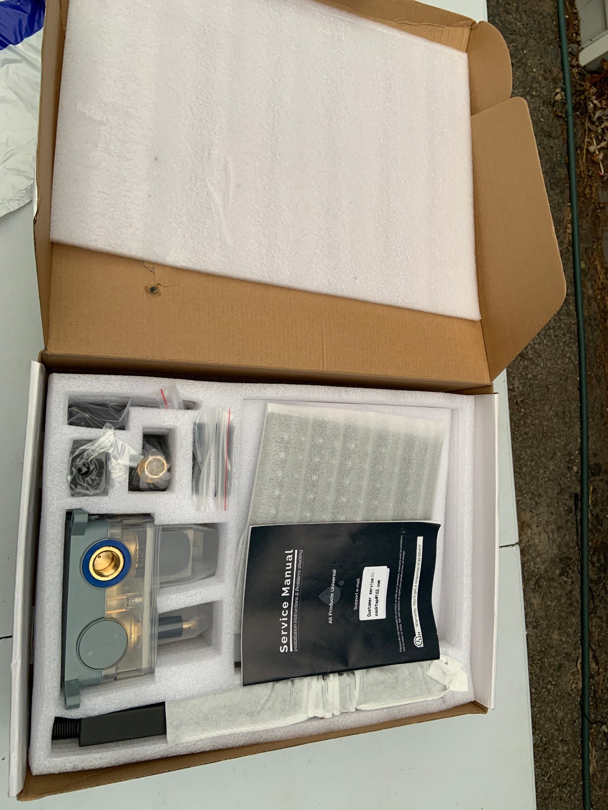 Aolemi Shower facet Mount Shower Head - New in Open Box- X004E4ETQ5