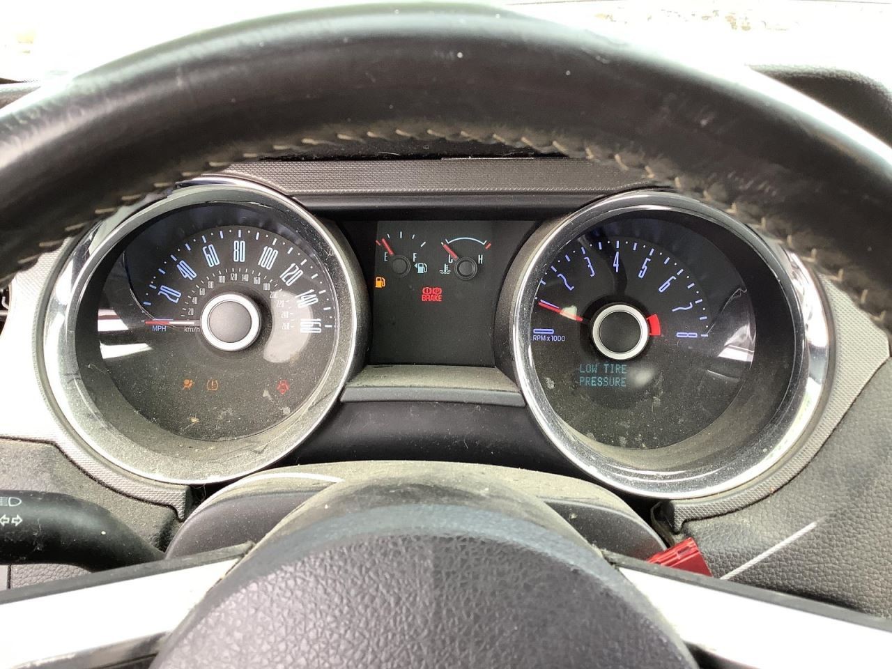 MUSTANG 2014 Glove Box 4926783