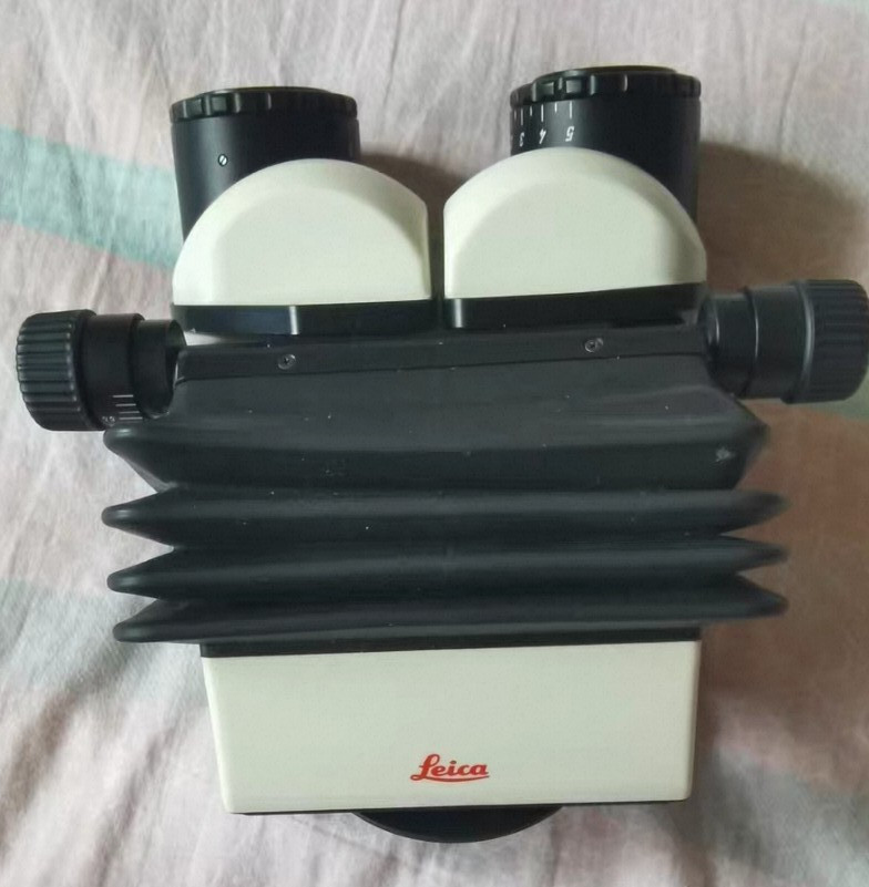 Leica 30-150 degree Binoculars