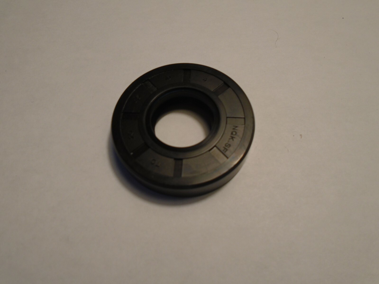 NEW TC 20X45X10 DOUBLE LIPS METRIC OIL / DUST SEAL 20mm X 45mm X 10mm