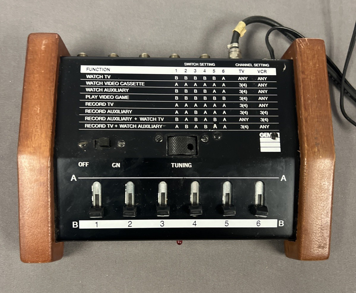 Vintage Gemini Video Control Center SC1500 wood trim TV VCR Video games AUX