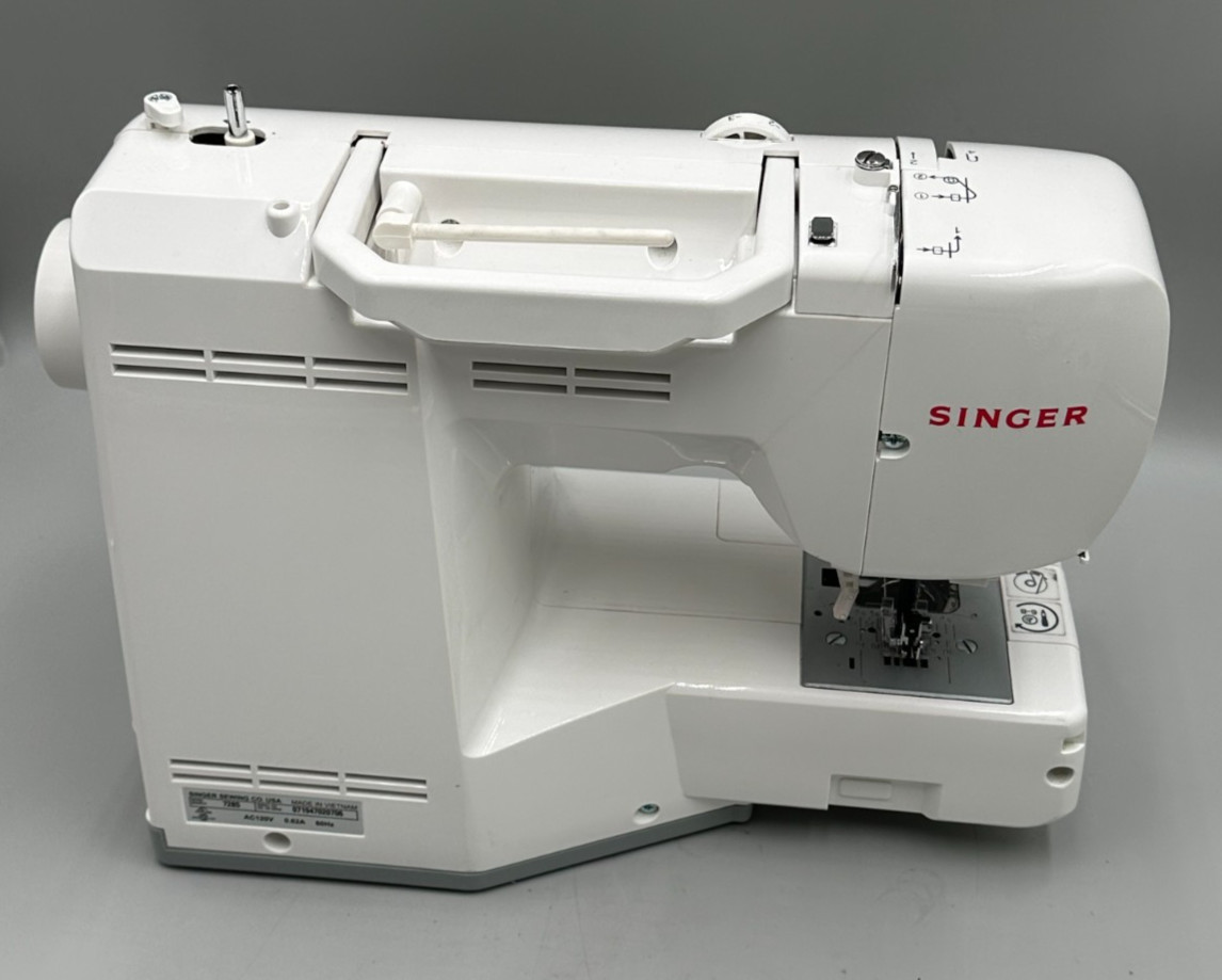 SINGER Patchwork 7285Q Sewing And Quilting Machine Good Condition