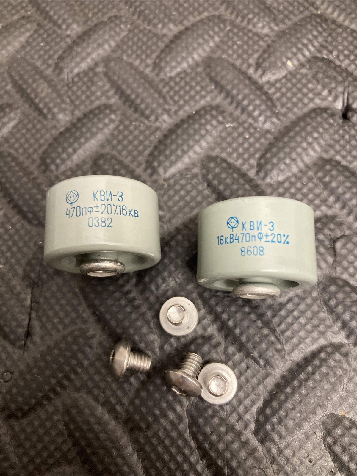 470pf 16kV Doorknob capacitor (2pcs)