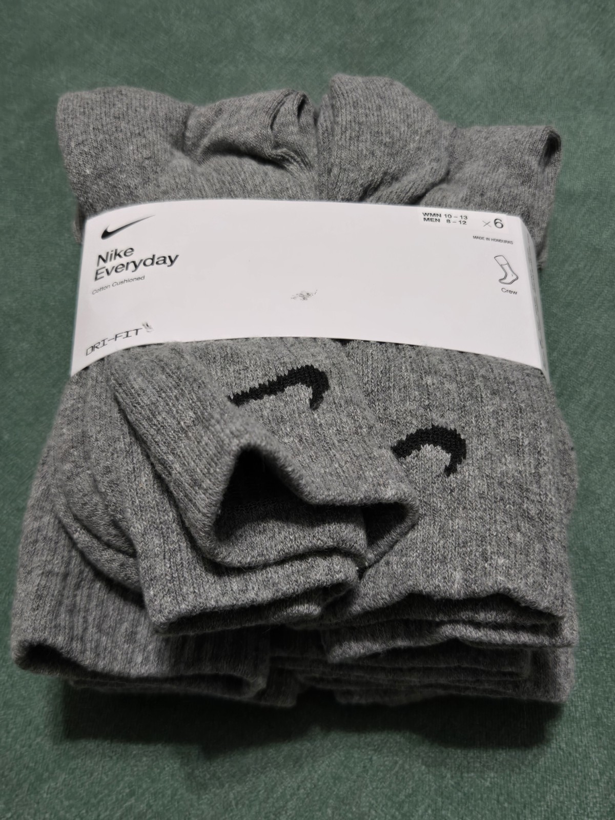 Nike Men’s Size 8-12 Everyday Cotton Cushioned Training 6 Pack Crew Socks Grey