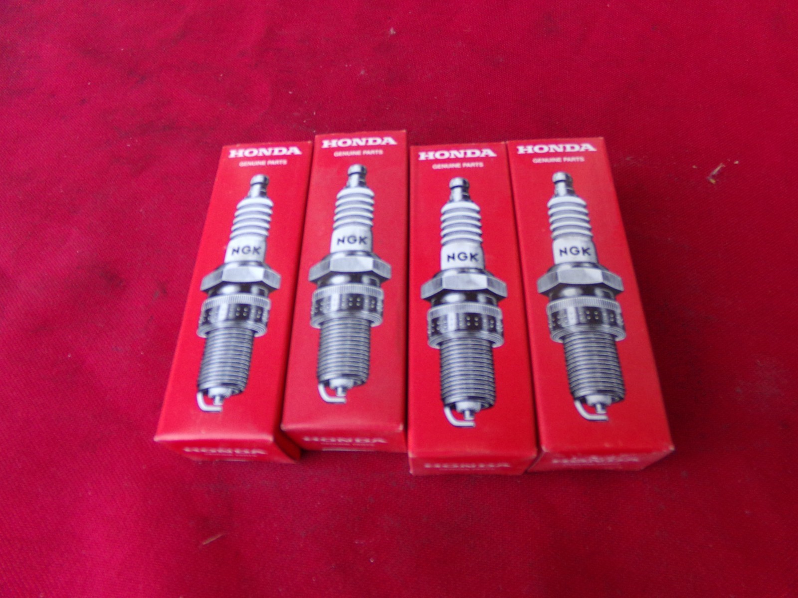 NGK SPARK PLUGS BMR6A HONDA 98073-56744 4 PACK NEW 7421