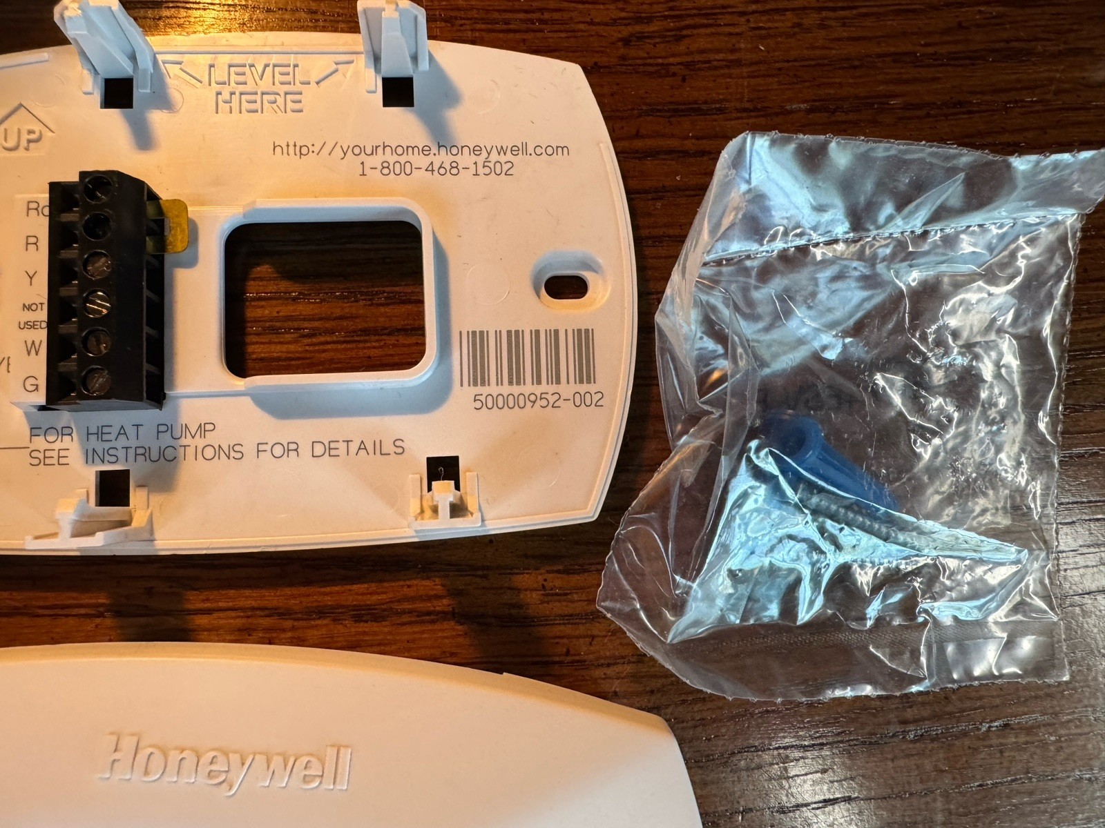 Honeywell RTH5100B Digital Non-Programmable Thermostat