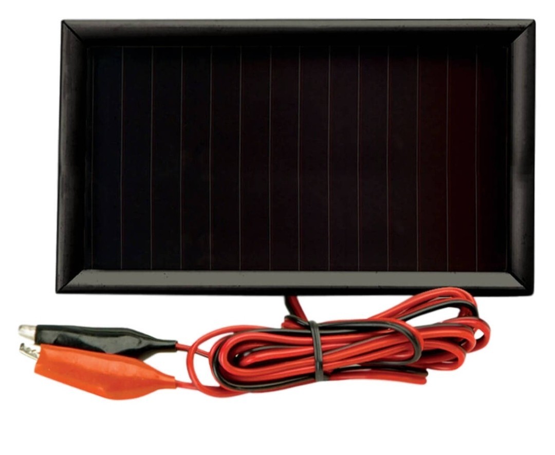 AMERICAN HUNTER 12 Volt-SOLAR CHARGER FEATURES TRICKLE CHARGE BL-EC12