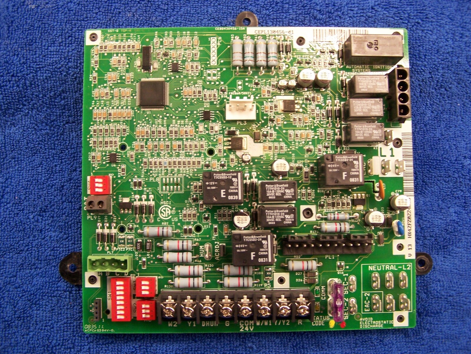New Carrier Bryant HK42FZ022 V-13 OEM Control Board New Old Truck Stock