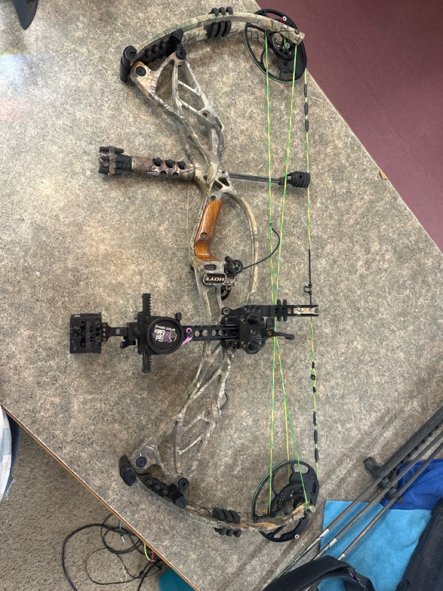 HOYT ARCHERY DEFIANT (TPS039354)