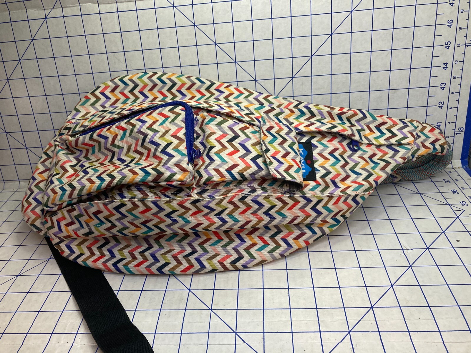 Kavu Rope Sling Bag Crossbody Backpack Multicolor Chevron Pattern Nice!