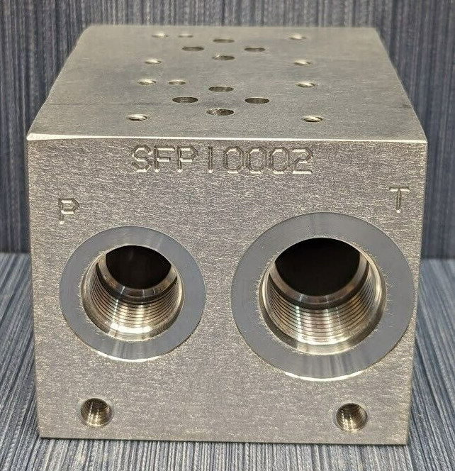 Source Fluid Power D03 Manifold SFP10002 SunSource 9-4070-2 2 Station D03