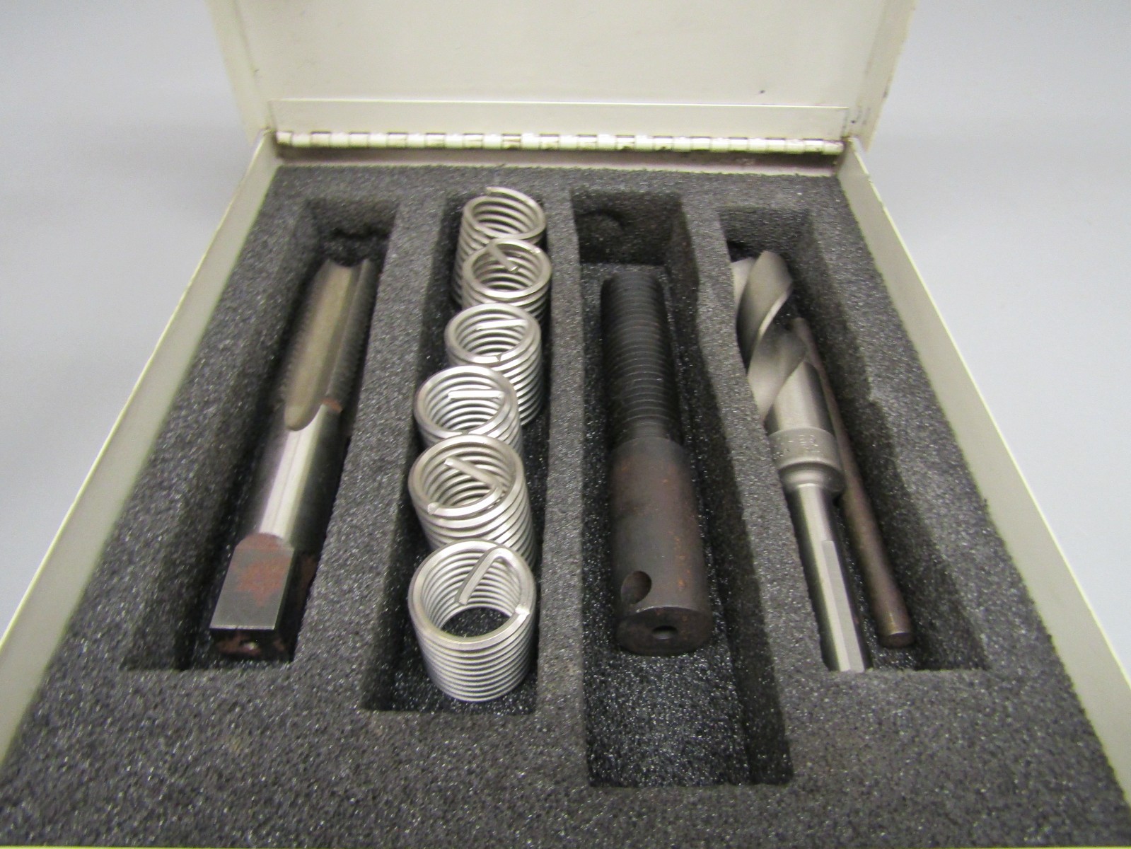 HeliCoil 5521-14 7/8-9 Master thread repair kit