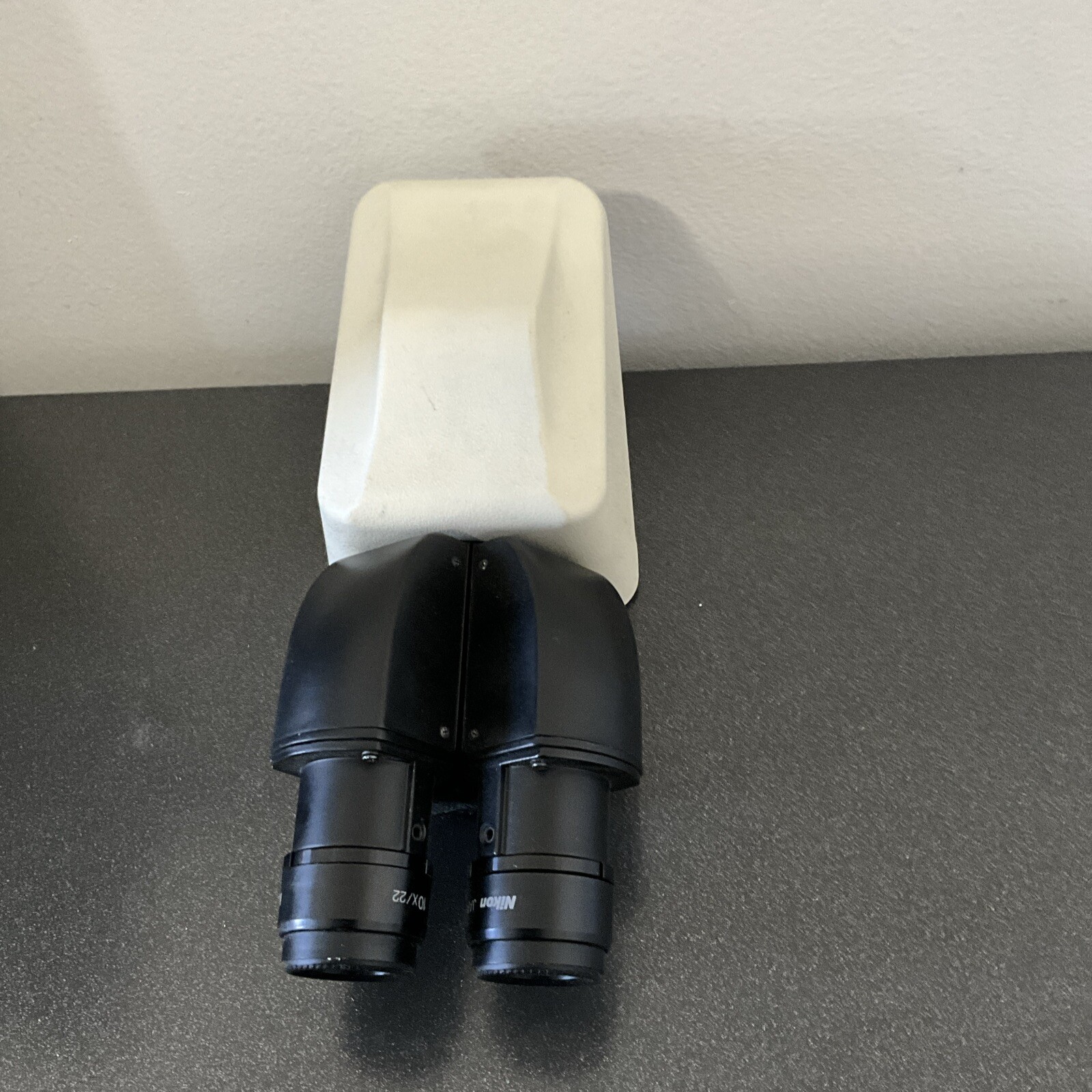 Nikon Eclipse 80i E2-TB Ergonomic Tilting Telescoping Microscope Binocular.