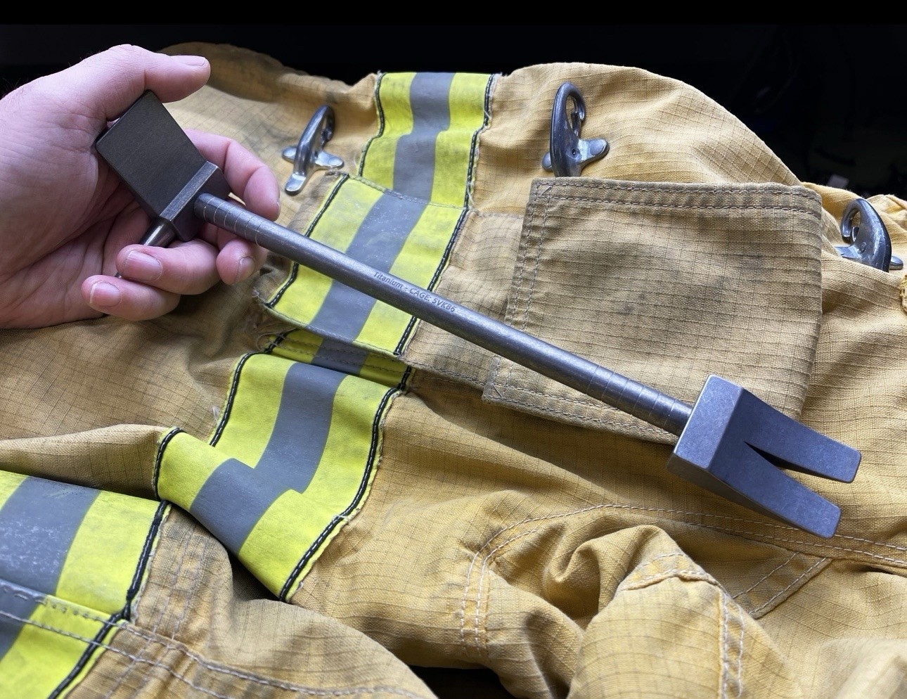 RARE 12in Military Contract Titanium EDC Halligan Bar Police Tool Entry Pry LE