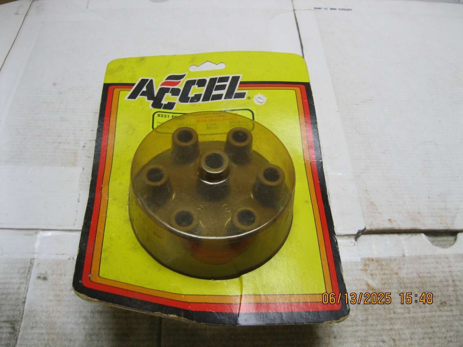 8221 ACCEL DISTRIBUTOR CAP & ROTOR 1949-1974 FORD 6 CYLINDER
