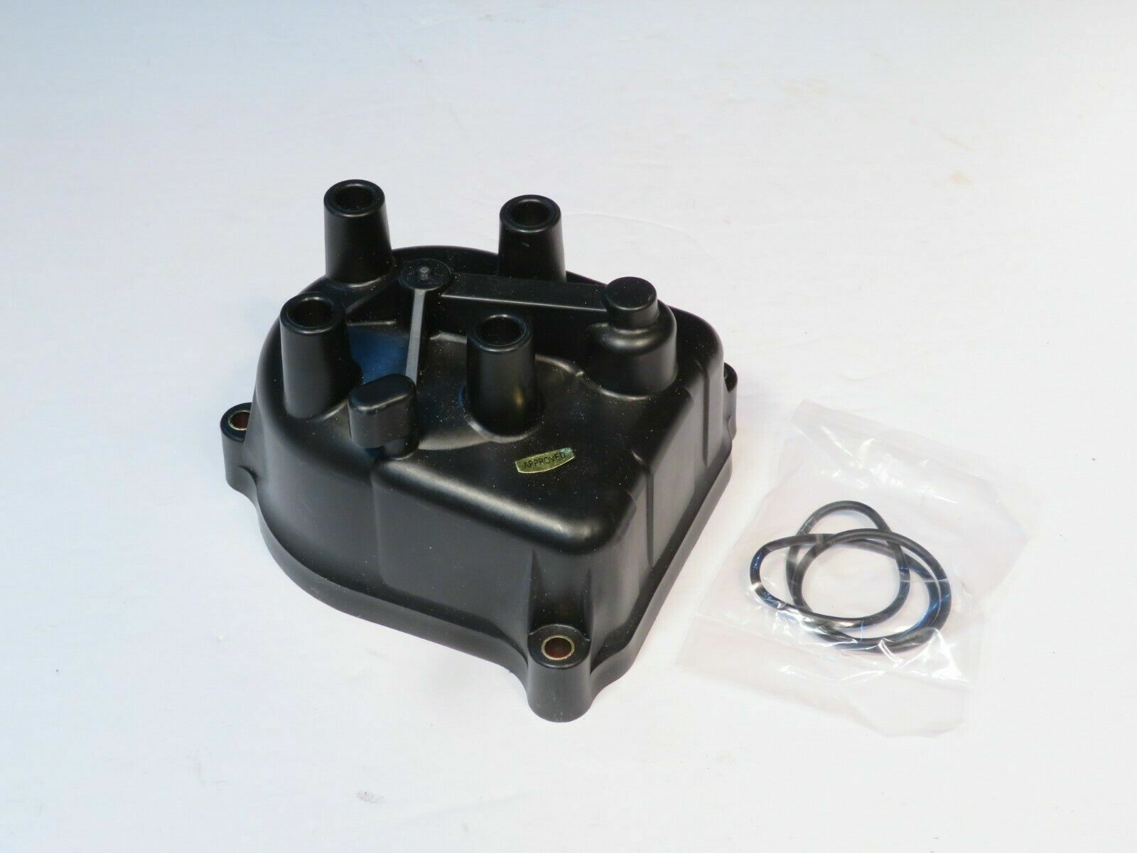 Distributor Cap Original Engine Management Fits Acura Integra 1.8L  4040