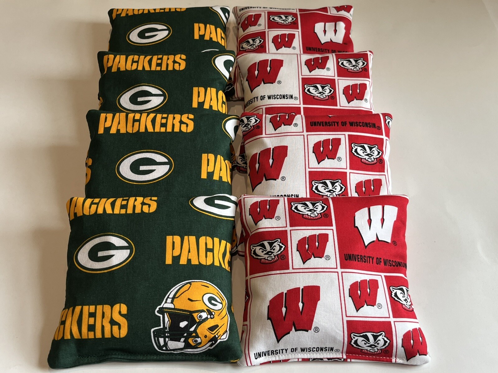 8 CORNHOLE BEAN BAGS CORN HOLE WISCONSIN BADGERS GREEN BAY PACKERS