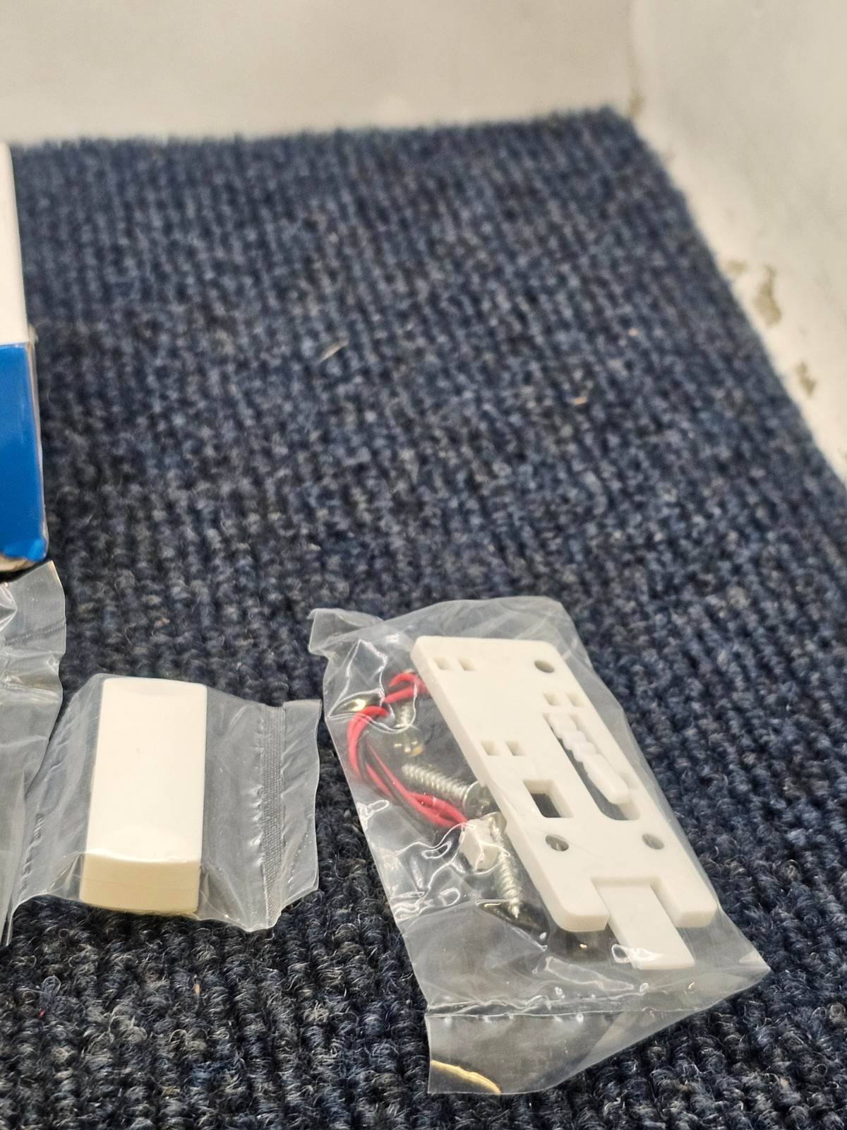 Interlogix TX-E231 Wireless Door / Window Sensor w/ External Contact Input