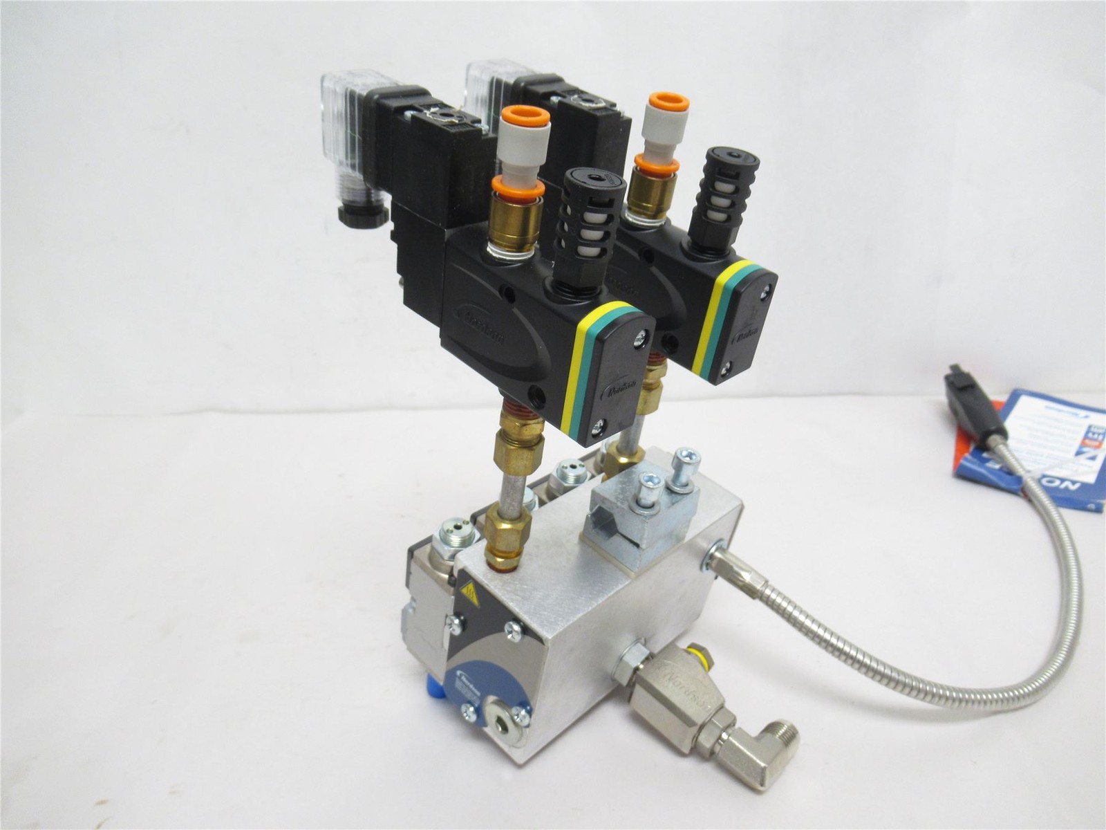 242638 New-No Box; Nordson 8547145 Hot Glue Gun Assembly; 24VAC; 300 Watts