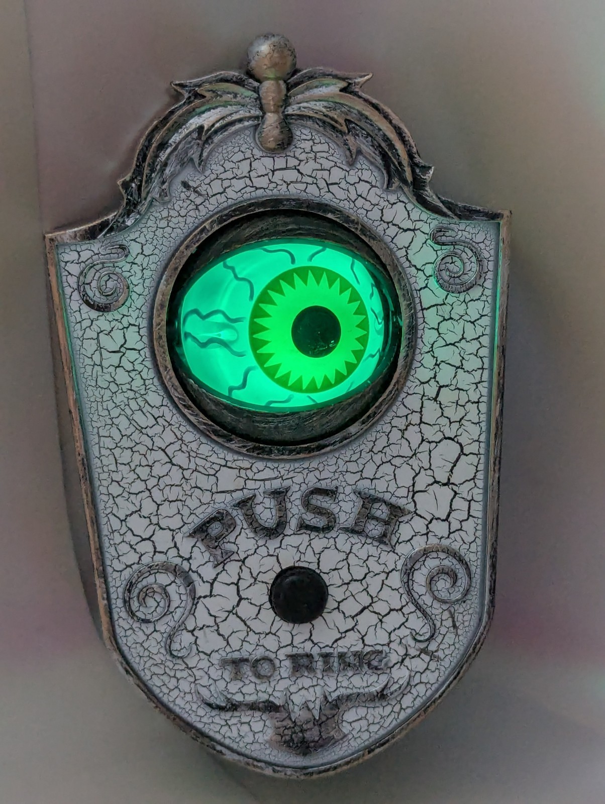 Gemmy Halloween Animated 3D Eyeball Doorbell Spooky Light Up Moving eye NO SOUND