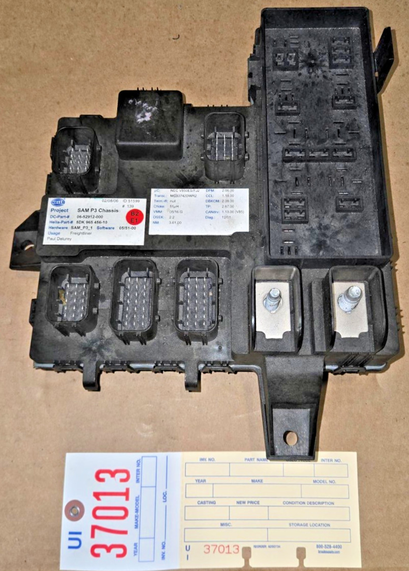 Freightliner SAM_P3_1 Chassis Control Module NEW 06-52912-000 HELLA PROJECT