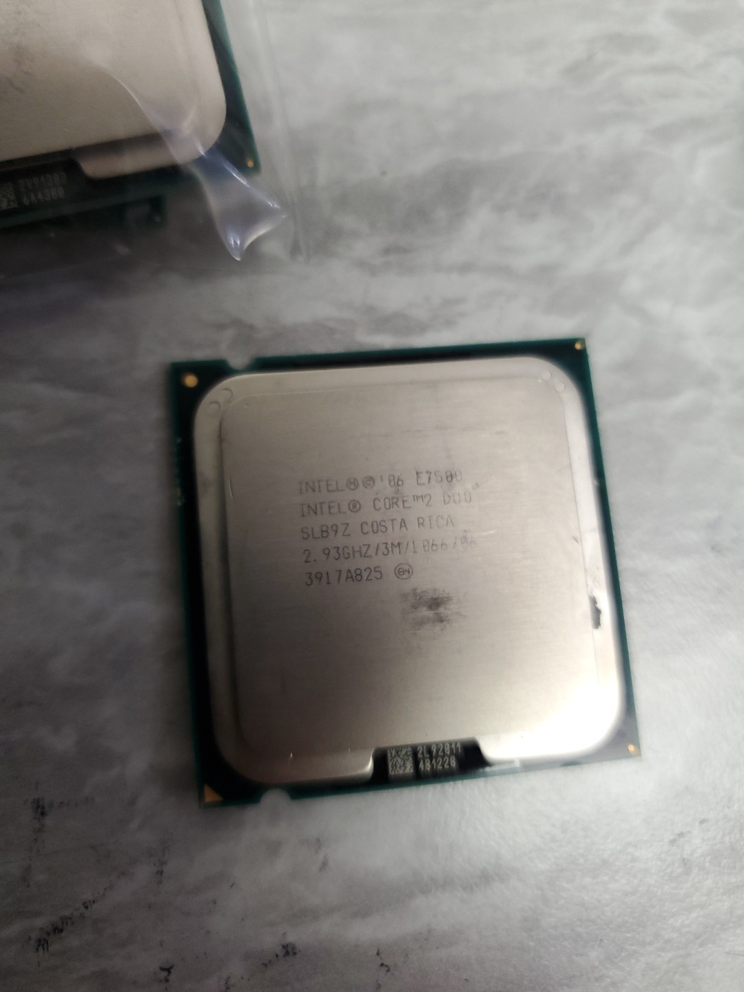 Intel E7500  2.9ghz Dual-Core Processor free ship