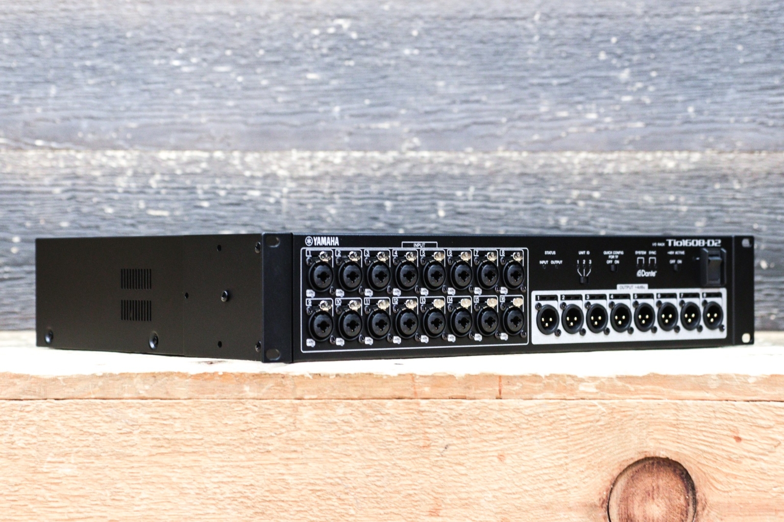 Yamaha Tio1608-D2 Audio Interface 16 mic/line Inputs Dante Stagebox I/O Rack
