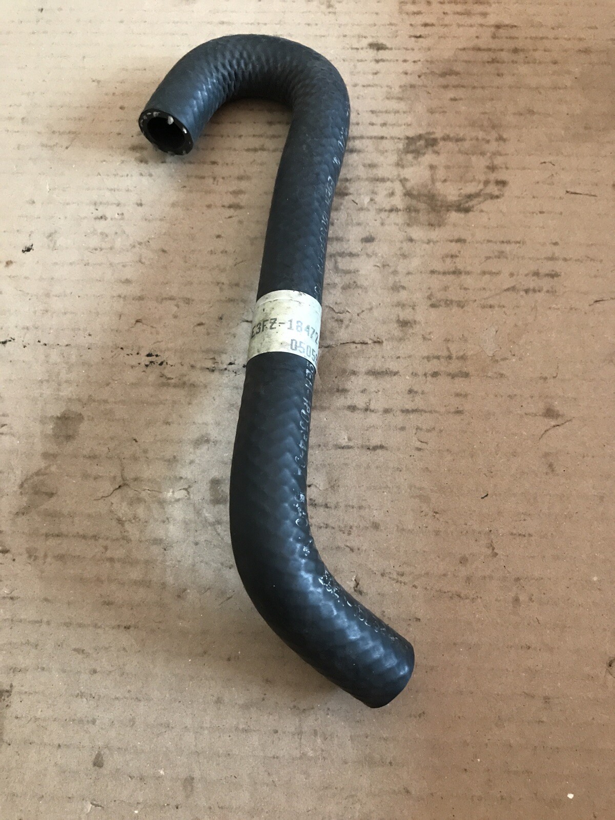 E3FZ-18472-A New OEM Ford Hose E3FZ18472A