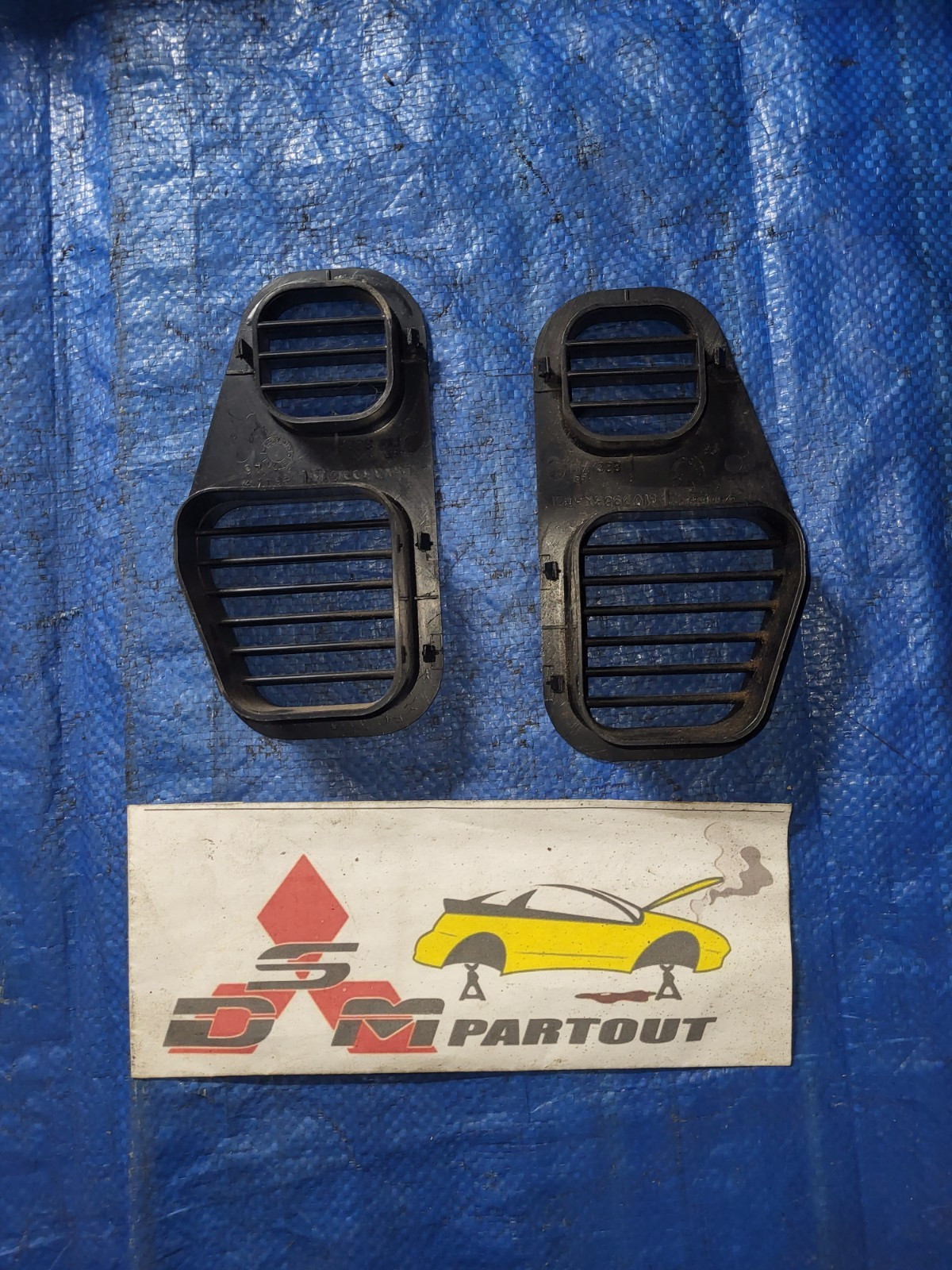 95-99 Eclipse Talon 2G DSM Dash Side HVAC Vent Set stock#M1