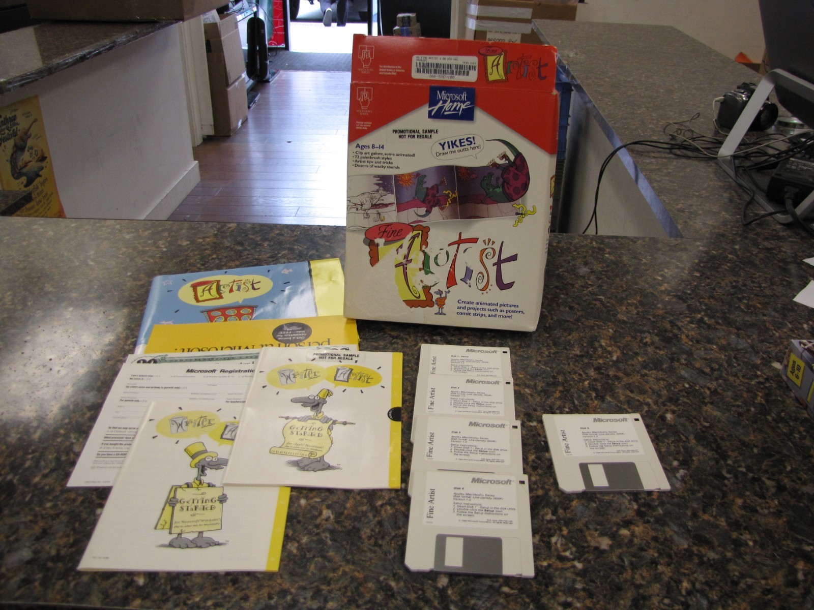Vintage Microsoft 51683 Home Clip Art - Animated Ages 8-14 3.5" Disks - IQ11