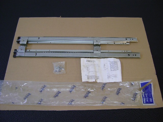 28" Knape & Vogt 8200  Side Mount Heavy-Duty Drawer Slides  (PAIR)   20" Travel