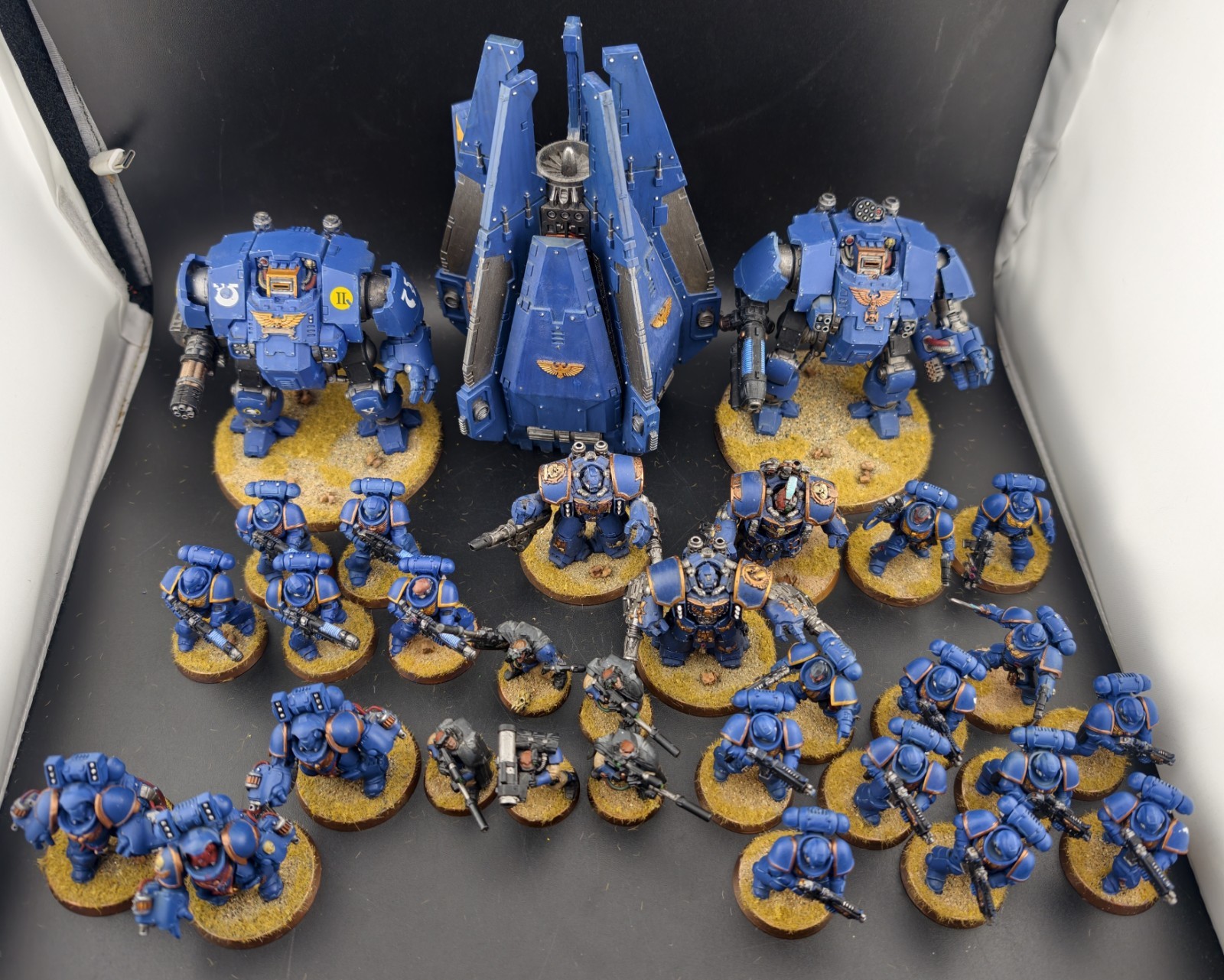 BATTLE READY! Warhammer 40K Ultramarines Space Marines Army